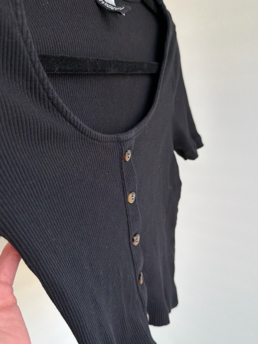 Divided Black Ribbed Button-Front Crop Top - Picture 3 of 6